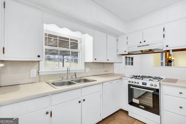 2338 Rockbridge Road, Stone Mountain, GA 30087