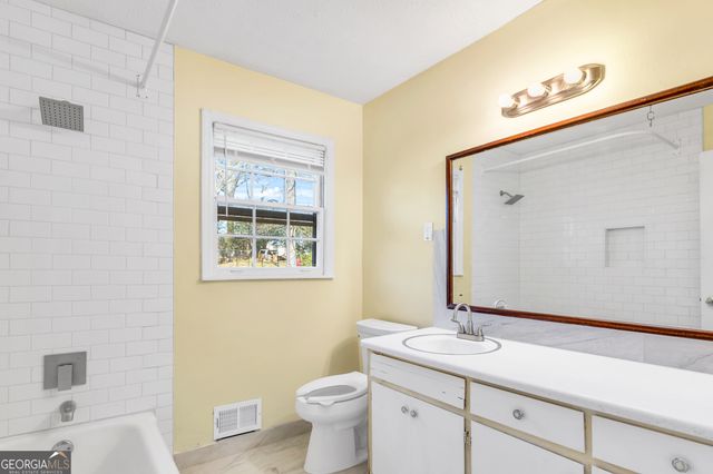 2338 Rockbridge Road, Stone Mountain, GA 30087