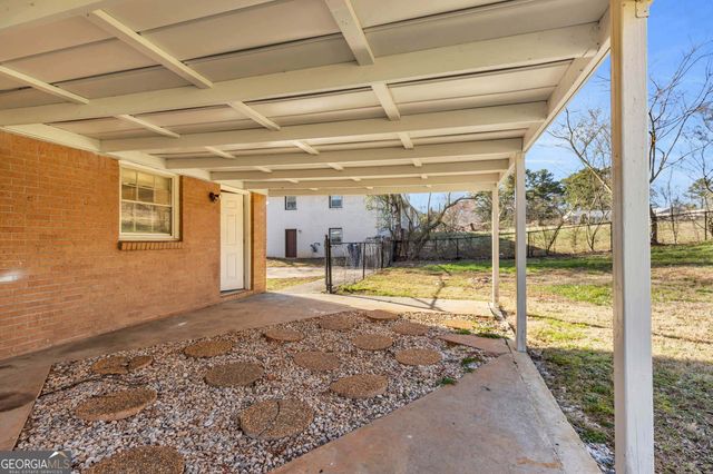 2338 Rockbridge Road, Stone Mountain, GA 30087