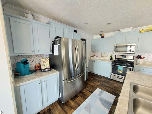 2259 Leisure Lane, Traverse City, MI 49686