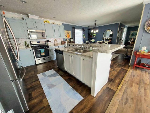 2259 Leisure Lane, Traverse City, MI 49686