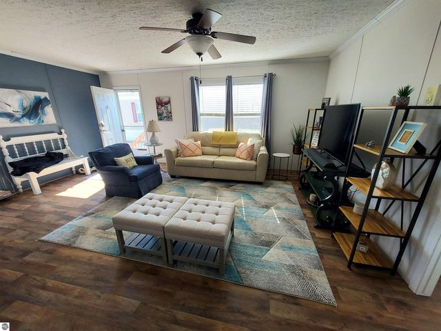 2259 Leisure Lane, Traverse City, MI 49686