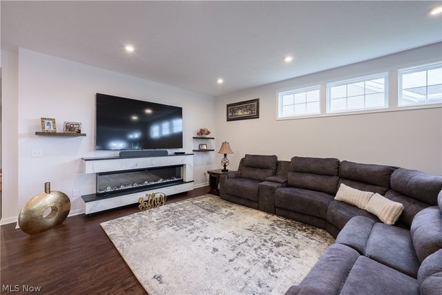 3130 Aspen Lane, Twinsburg, OH 44087