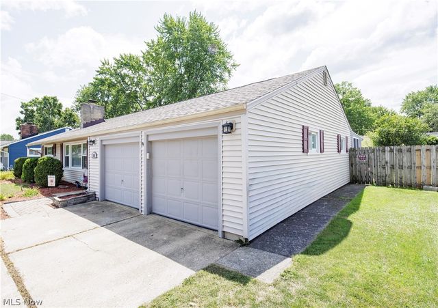 395 Pattie Drive, Berea, OH 44017