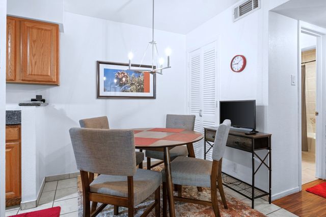 1601 Pennsylvania Street NE S-02, Albuquerque, NM 87110