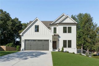 2425 Elmwood Circle, Smyrna, GA 30339