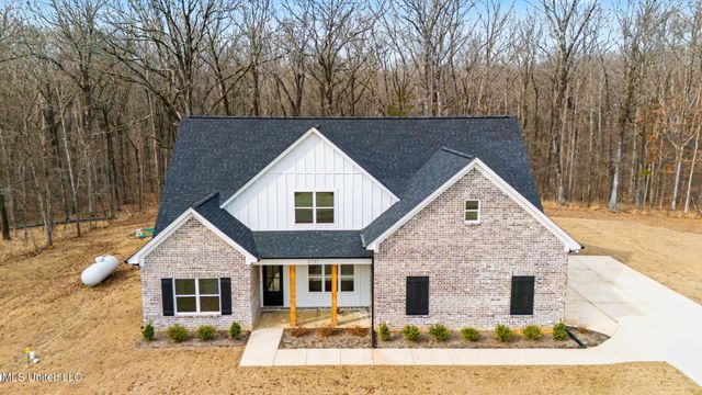 2737 Highwoods Drive, Byhalia, MS 38611