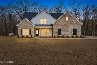 2737 Highwoods Drive, Byhalia, MS 38611