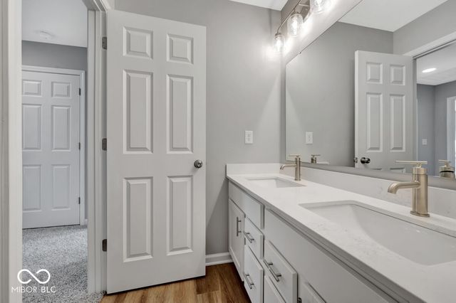 1109 Ridgevine Road, Greenwood, IN 46143