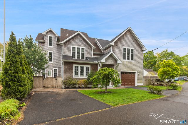 25 Brocketts Point Road, Branford, CT 06405
