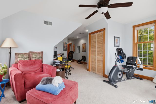 25 Brocketts Point Road, Branford, CT 06405