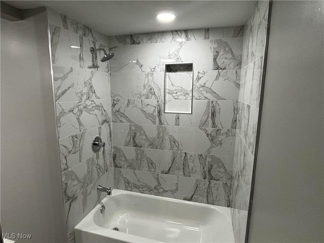 11824 Geraldine Avenue, Cleveland, OH 44111