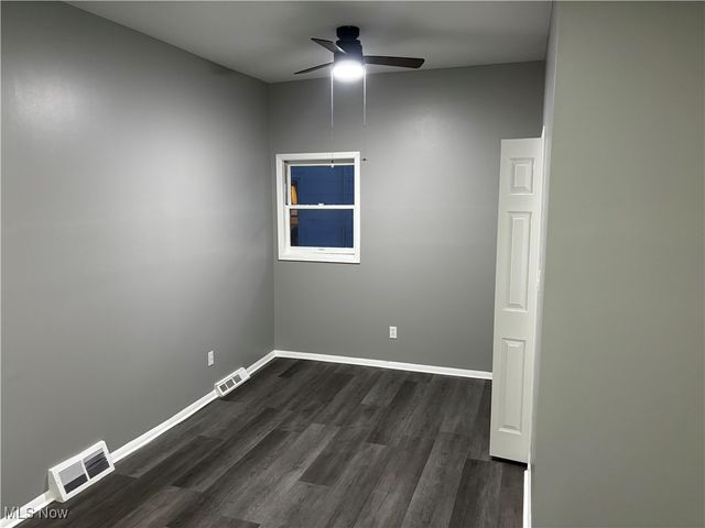 11824 Geraldine Avenue, Cleveland, OH 44111