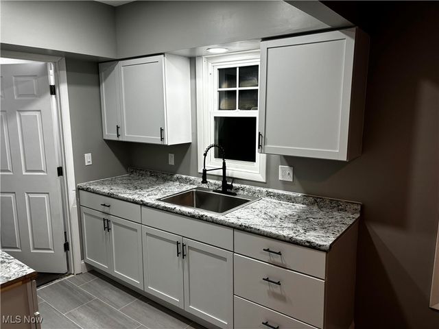 11824 Geraldine Avenue, Cleveland, OH 44111