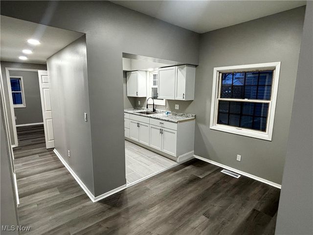 11824 Geraldine Avenue, Cleveland, OH 44111