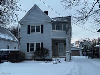 11824 Geraldine Avenue, Cleveland, OH 44111