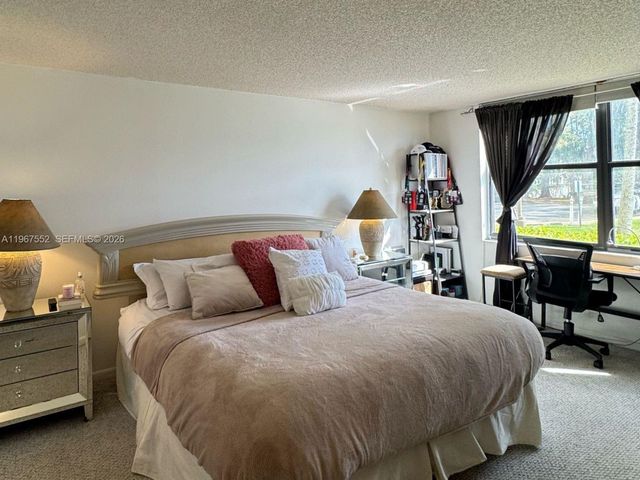 18151 NE 31st Ct 111, Aventura, FL 33160