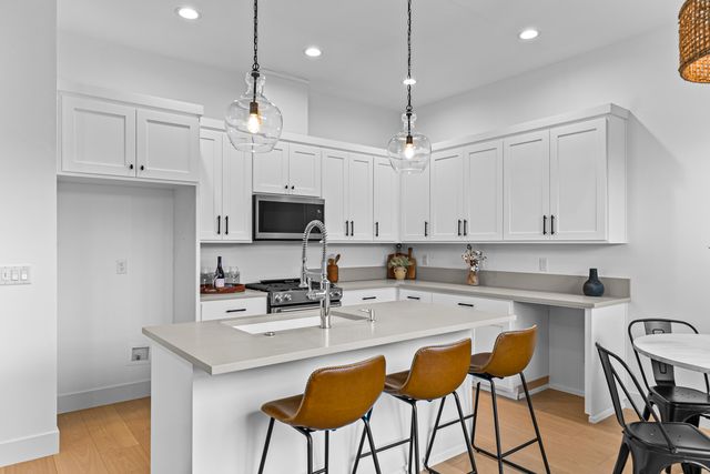 107 Golf View Drive, Eagle Point, OR 97524