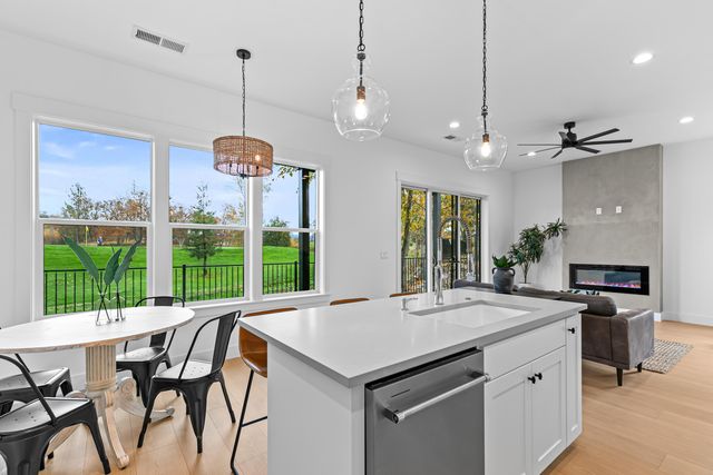 107 Golf View Drive, Eagle Point, OR 97524