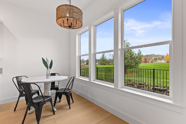 107 Golf View Drive, Eagle Point, OR 97524