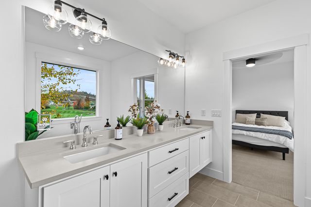 107 Golf View Drive, Eagle Point, OR 97524