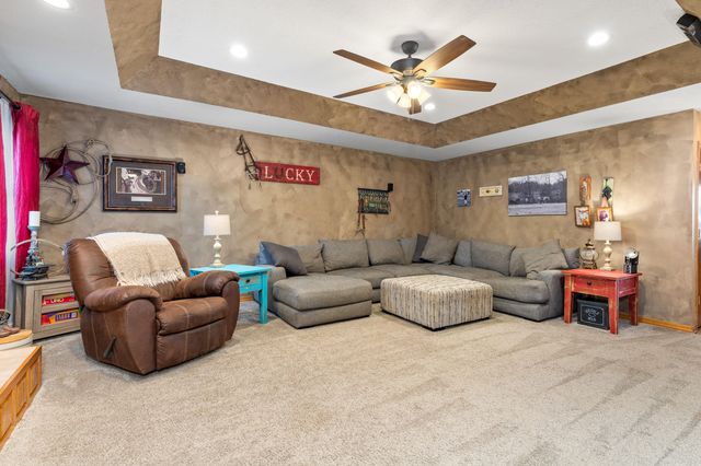 1039 Hillside Road, Grove, OK 74344