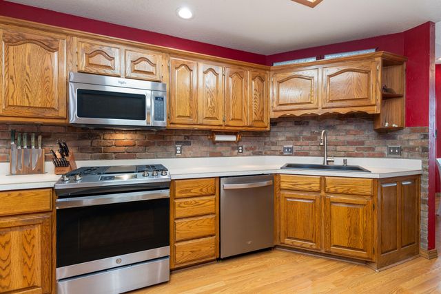 1039 Hillside Road, Grove, OK 74344