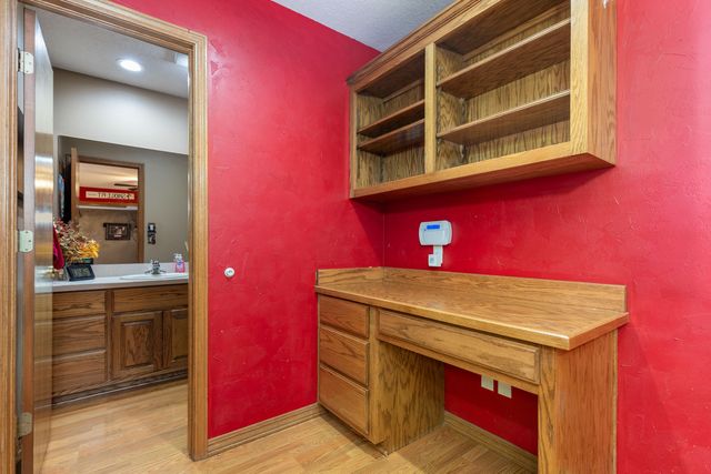 1039 Hillside Road, Grove, OK 74344