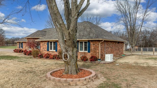 1039 Hillside Road, Grove, OK 74344