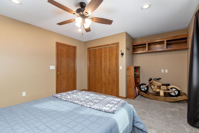 1039 Hillside Road, Grove, OK 74344