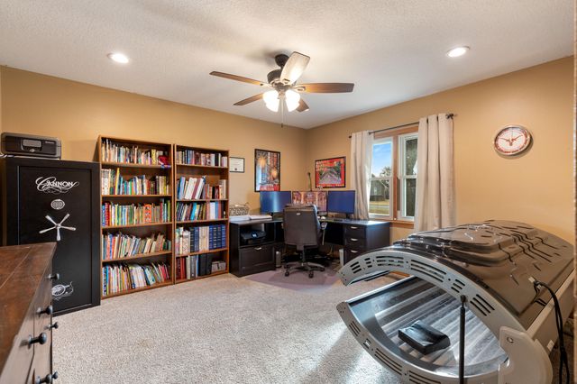 1039 Hillside Road, Grove, OK 74344