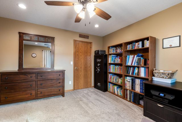 1039 Hillside Road, Grove, OK 74344