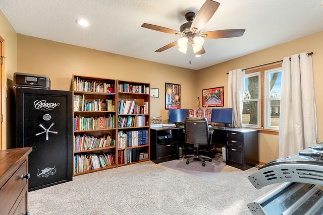 1039 Hillside Road, Grove, OK 74344