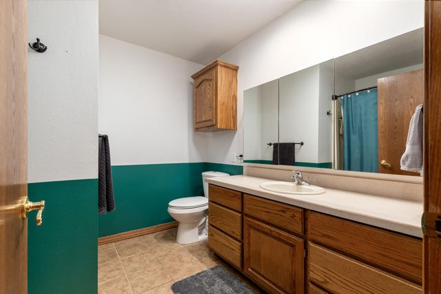 1039 Hillside Road, Grove, OK 74344