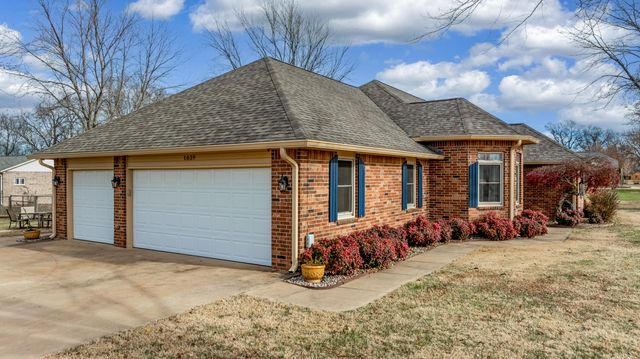 1039 Hillside Road, Grove, OK 74344
