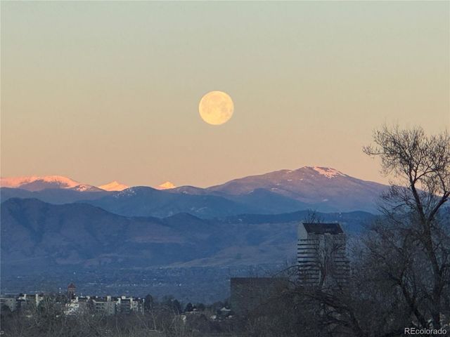 7877 E Mississippi Avenue 301, Denver, CO 80247