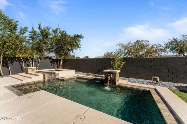 26343 N 167TH Avenue, Surprise, AZ 85387