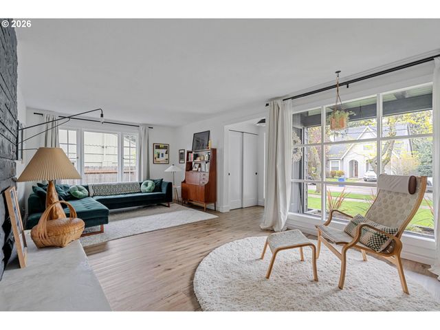 5516 Se STEELE St, Portland, OR 97206