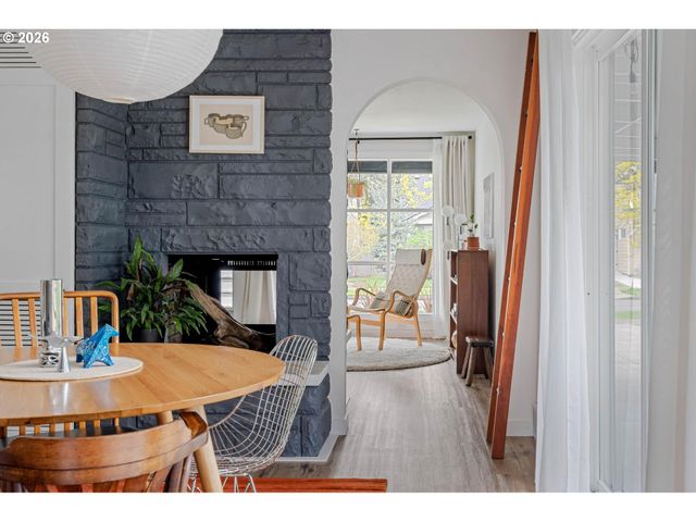 5516 Se STEELE St, Portland, OR 97206