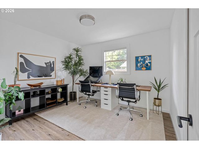 5516 Se STEELE St, Portland, OR 97206