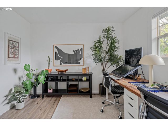 5516 Se STEELE St, Portland, OR 97206