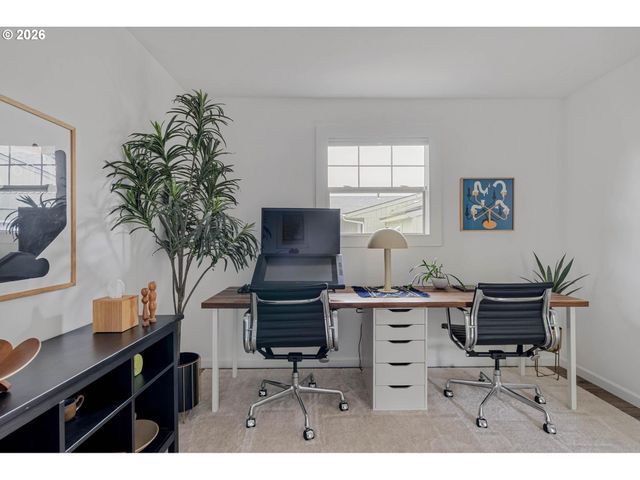 5516 Se STEELE St, Portland, OR 97206