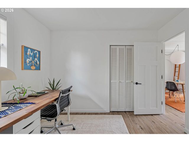 5516 Se STEELE St, Portland, OR 97206