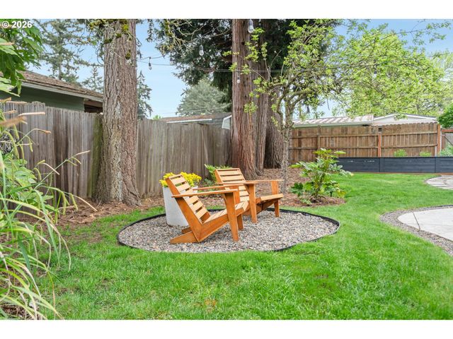 5516 Se STEELE St, Portland, OR 97206