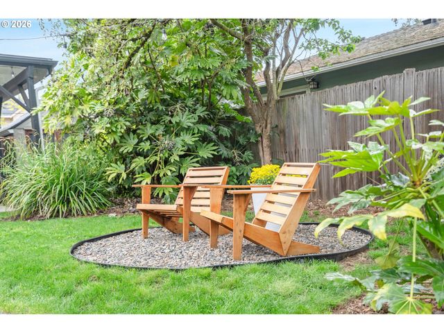 5516 Se STEELE St, Portland, OR 97206