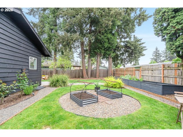 5516 Se STEELE St, Portland, OR 97206