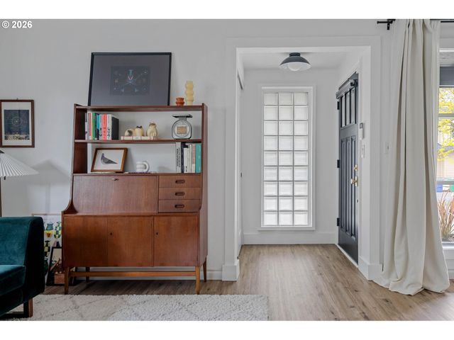 5516 Se STEELE St, Portland, OR 97206