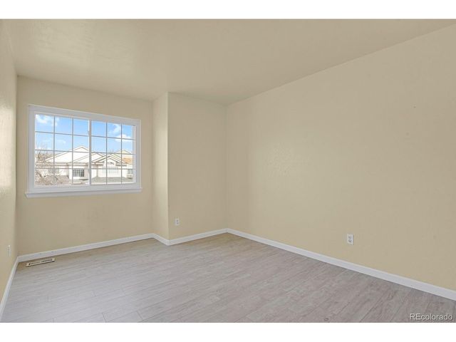 2585 S Truckee Way, Aurora, CO 80013