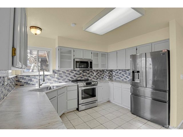 2585 S Truckee Way, Aurora, CO 80013