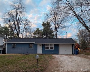 17 Warsen Avenue, Wentzville, MO 63385